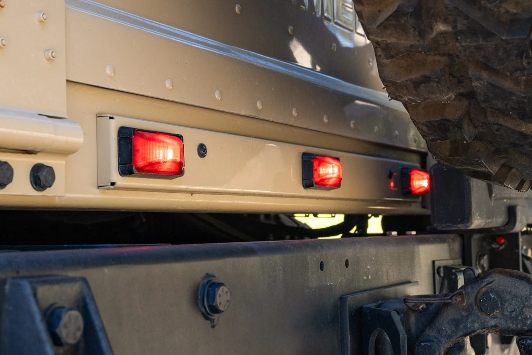 1994 Hummer Hummer H1 - Image 30 of 31