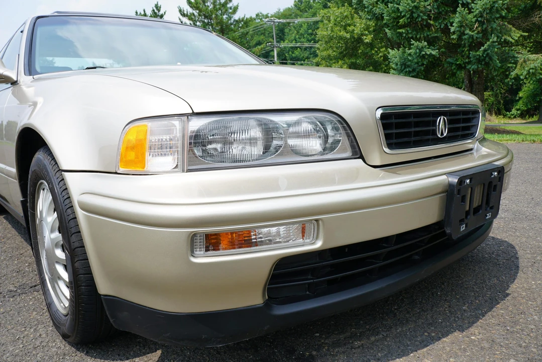 1994 Acura Legend 2nd Gen - Image 10 of 31