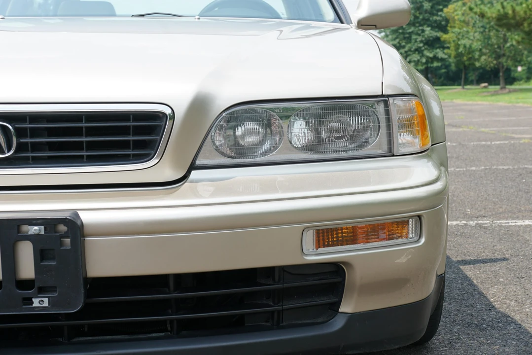 1994 Acura Legend 2nd Gen - Image 13 of 31