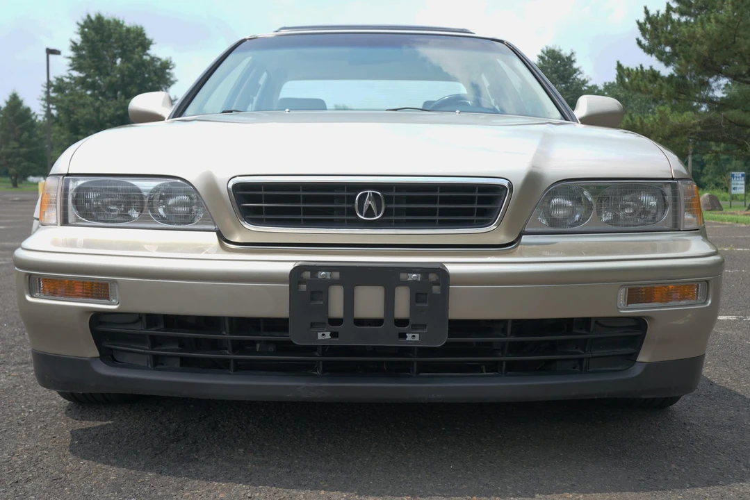 1994 Acura Legend 2nd Gen - Image 2 of 31