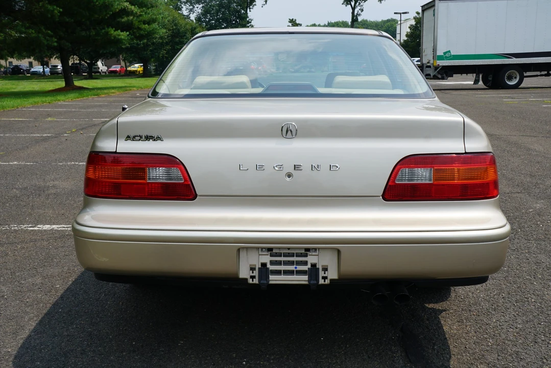 1994 Acura Legend 2nd Gen - Image 6 of 31