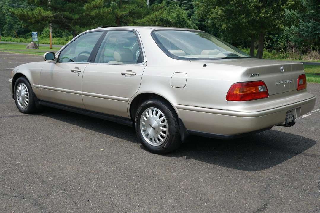 1994 Acura Legend 2nd Gen - Image 5 of 31