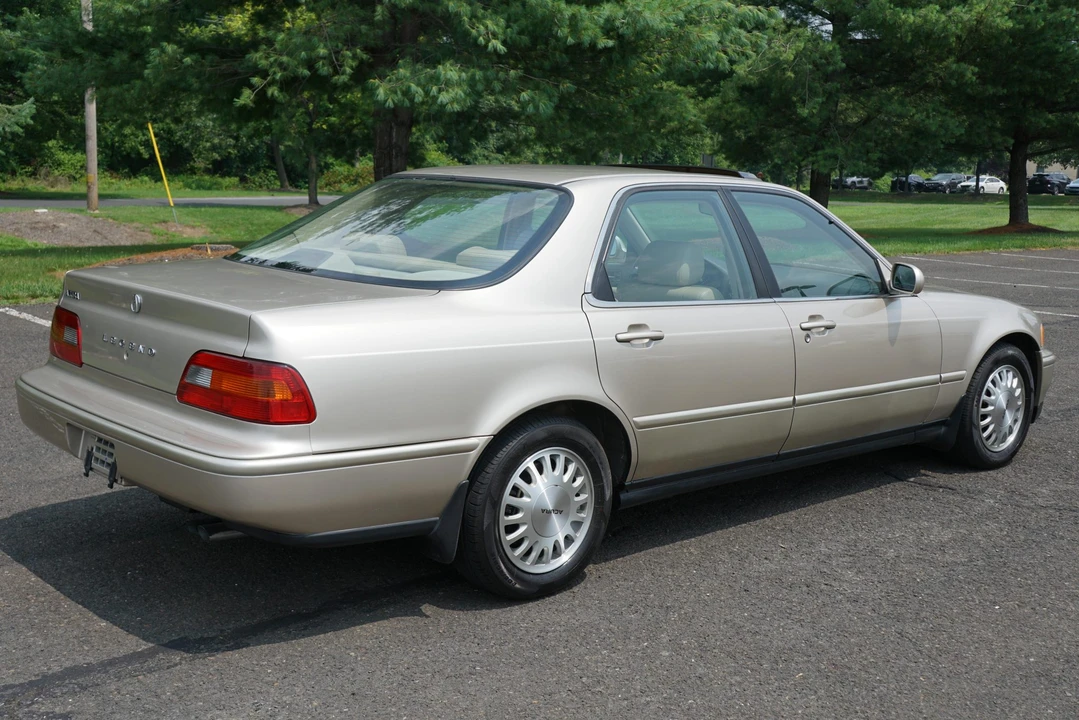 1994 Acura Legend 2nd Gen - Image 7 of 31