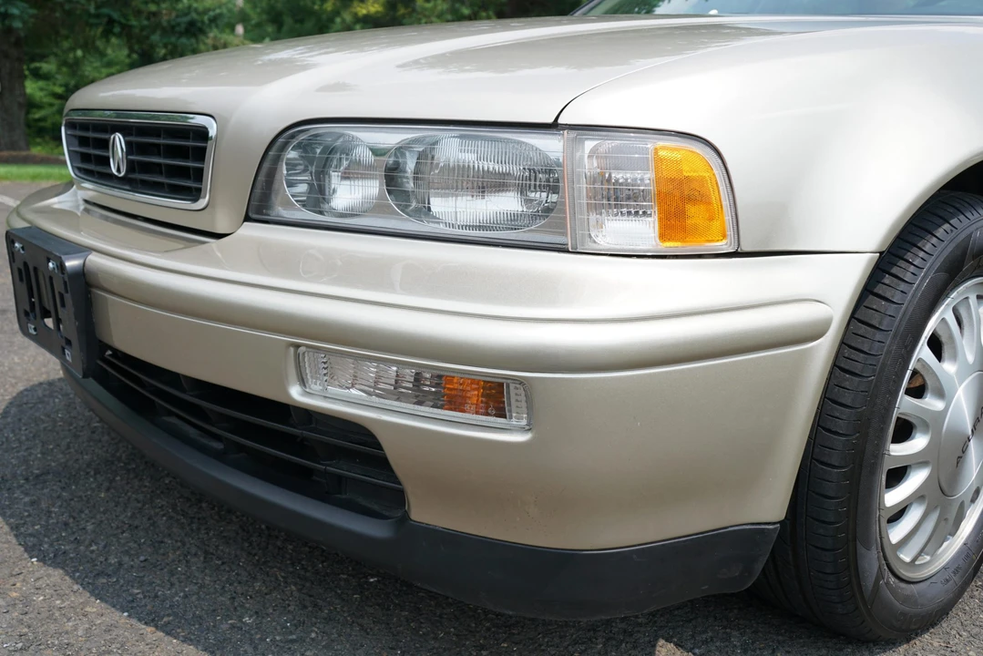 1994 Acura Legend 2nd Gen - Image 9 of 31