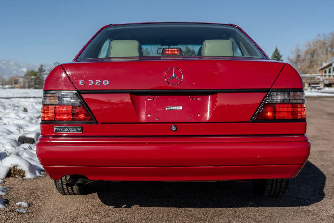 1994 Mercedes-Benz W124 E-Class - Image 9 of 31