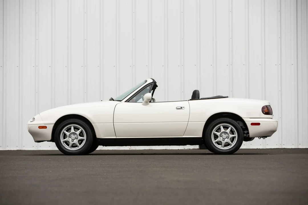 1995 Mazda NA MX-5 Miata - Image 8 of 31