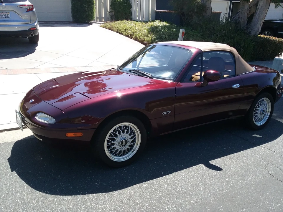 1995 Mazda NA MX-5 Miata - Image 2 of 31