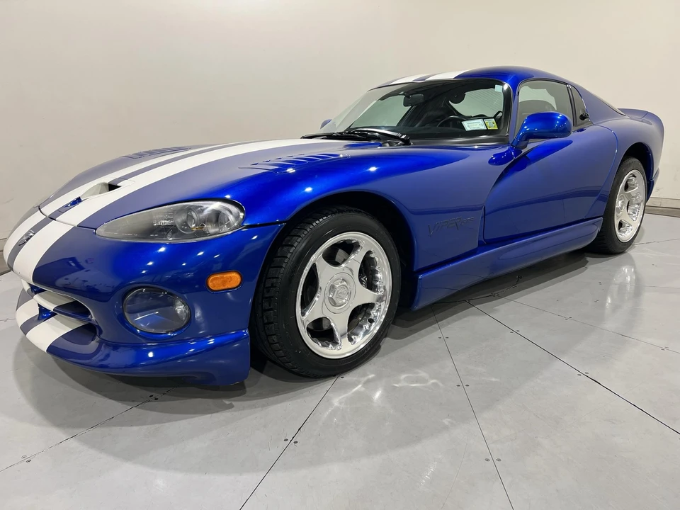 1997 Dodge Viper GTS 2nd Gen - Image 2 of 31