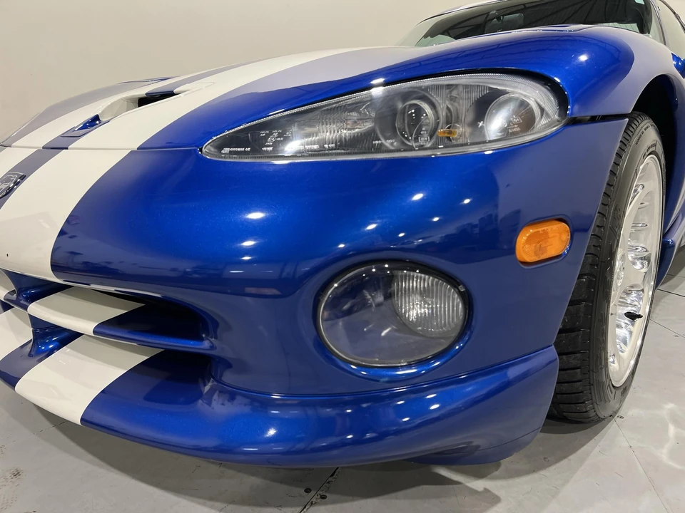 1997 Dodge Viper GTS 2nd Gen - Image 19 of 31