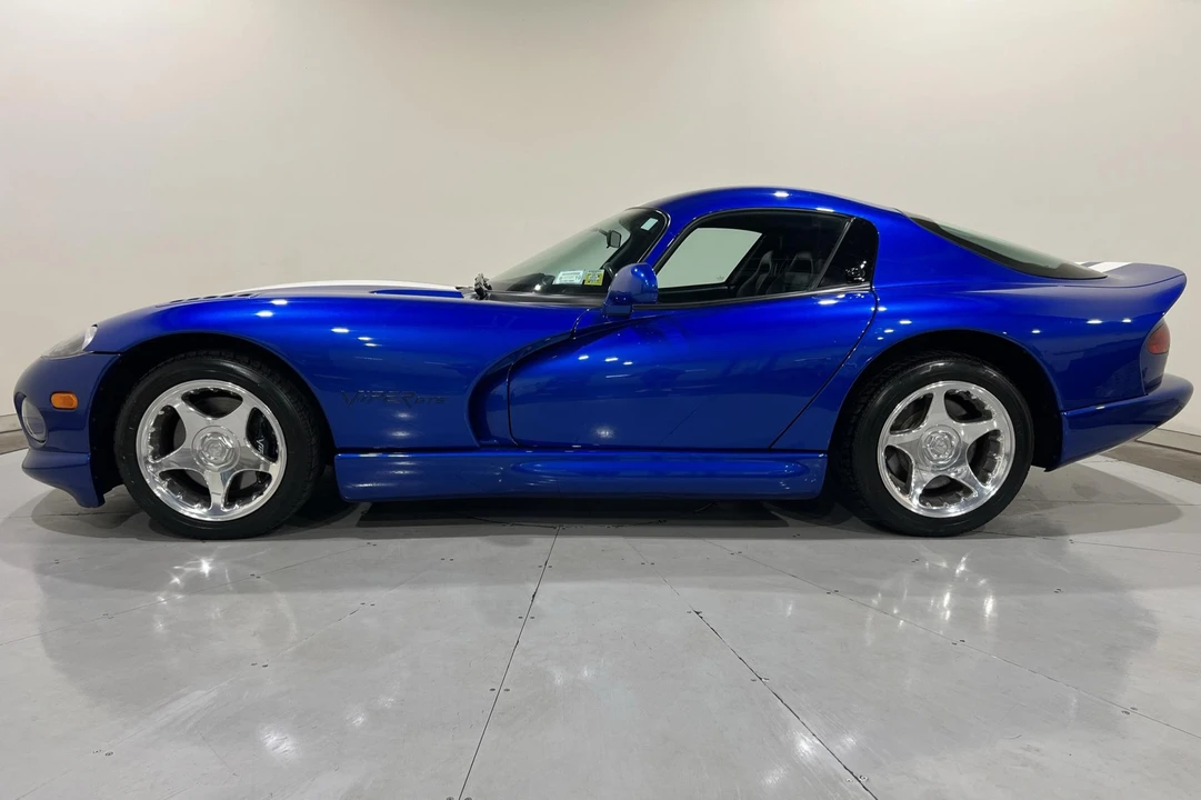 1997 Dodge Viper GTS 2nd Gen - Image 4 of 31