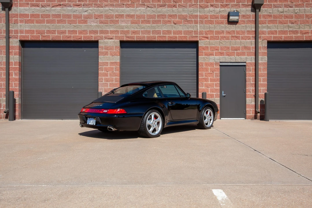 1997 Porsche 993 Carrera 4S - Image 9 of 31