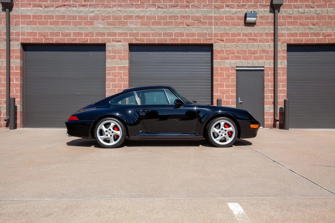 1997 Porsche 993 Carrera 4S - Image 8 of 31