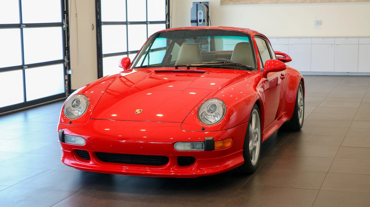 1997 Porsche 993 Carrera 4S - Image 5 of 31