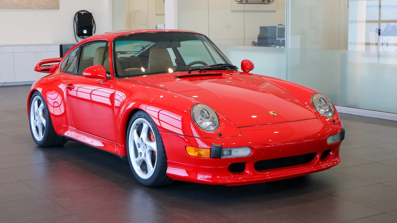 1997 Porsche 993 Carrera 4S - Image 10 of 31