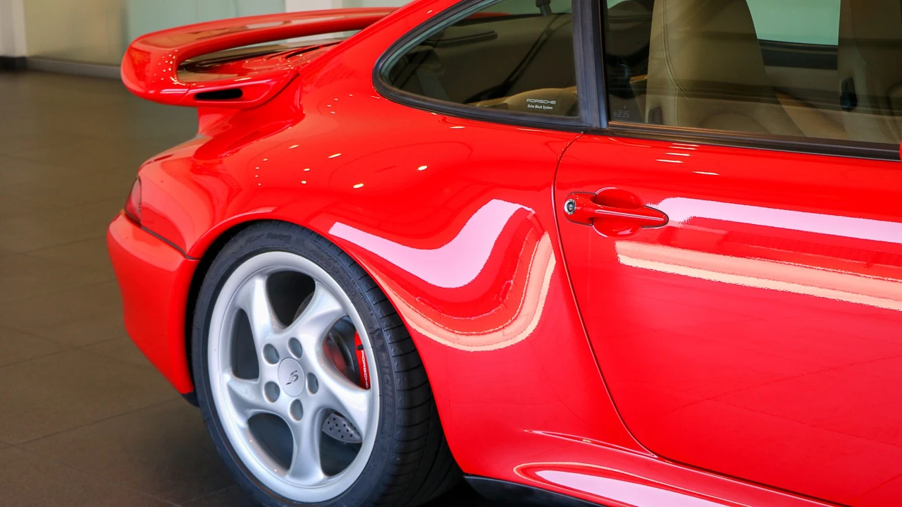 1997 Porsche 993 Carrera 4S - Image 25 of 31
