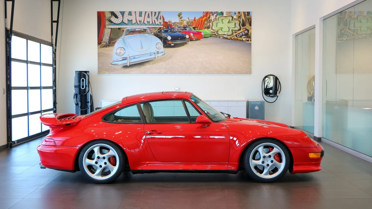 1997 Porsche 993 Carrera 4S - Image 11 of 31