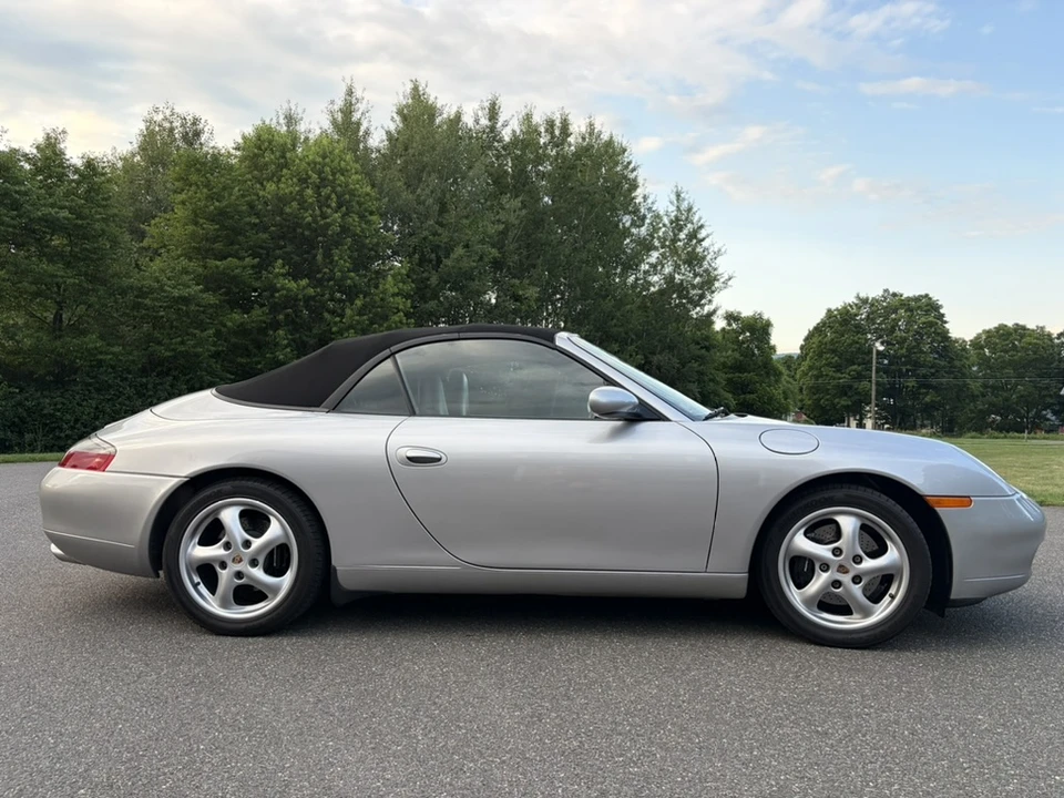 1999 Porsche 996 Carrera - Image 23 of 31
