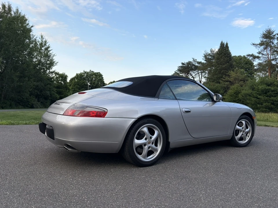 1999 Porsche 996 Carrera - Image 24 of 31