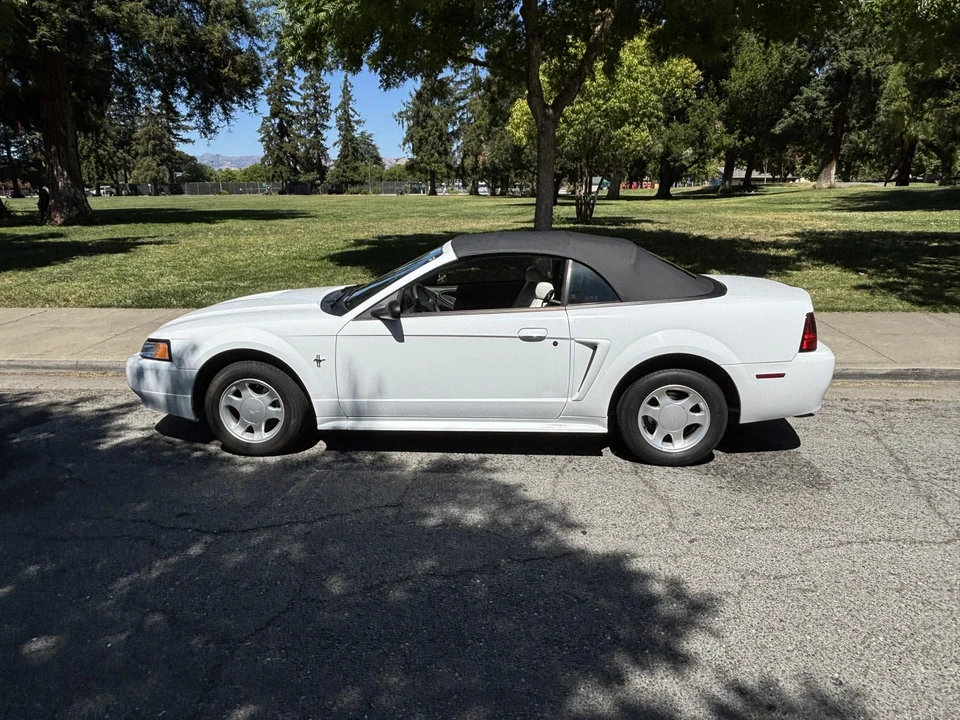 2000 Ford SN95 Mustang - Image 13 of 31