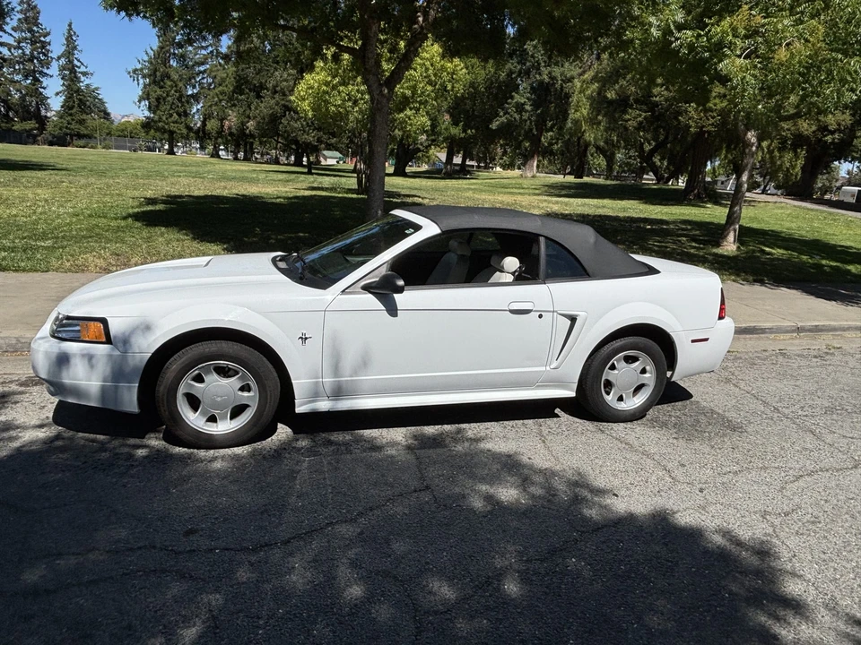 2000 Ford SN95 Mustang - Image 14 of 31
