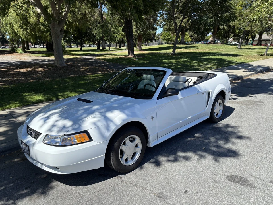 2000 Ford SN95 Mustang - Image 3 of 31