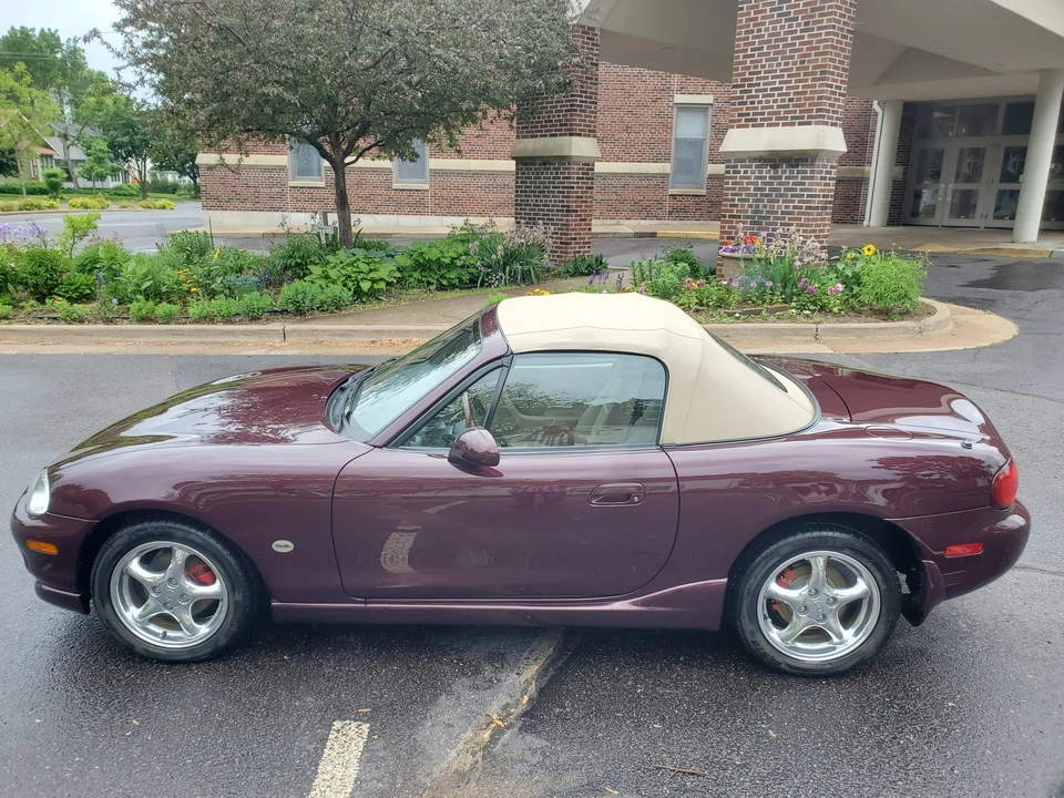 2000 Mazda NB MX-5 Miata - Image 8 of 31