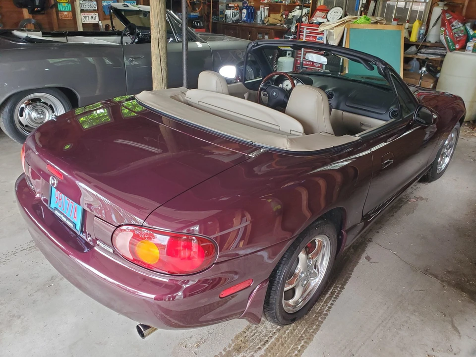 2000 Mazda NB MX-5 Miata - Image 21 of 31