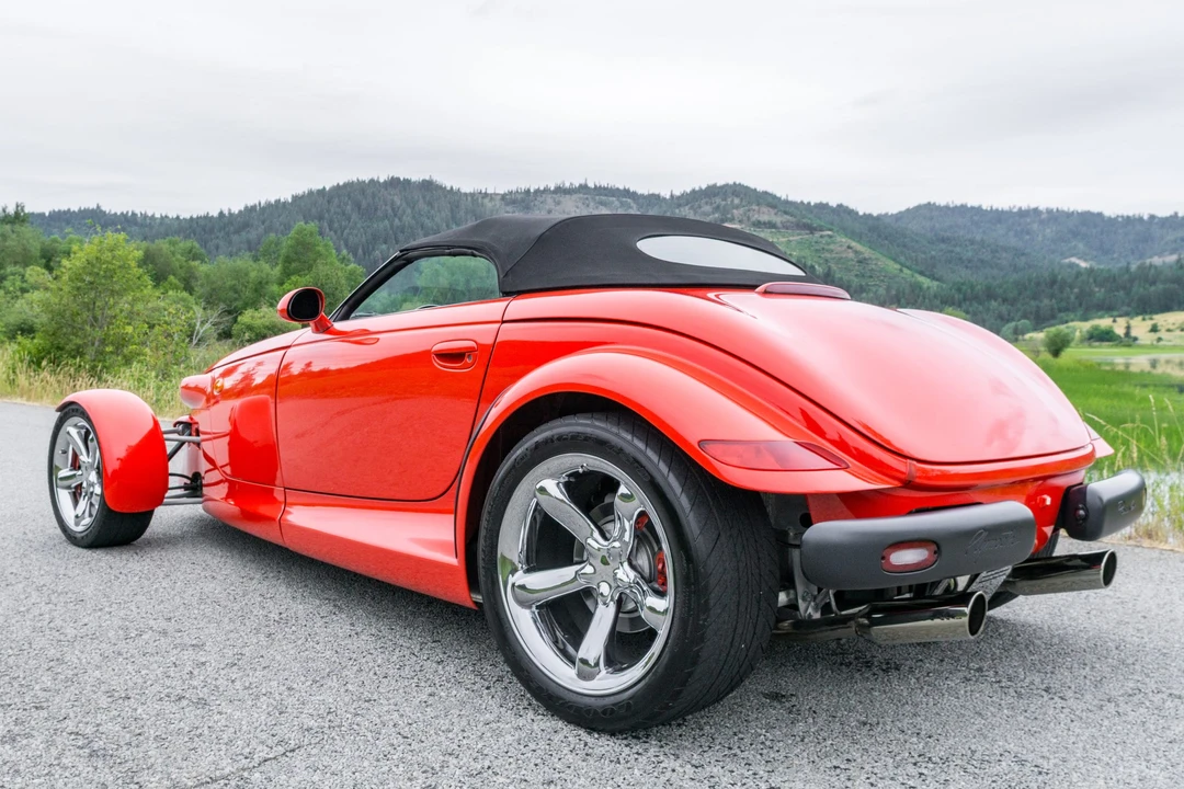 2000 Plymouth Prowler - Image 11 of 31