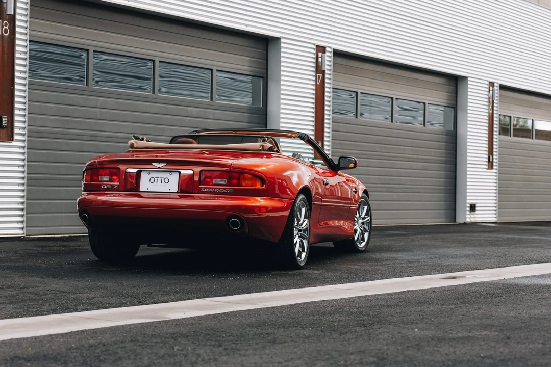2001 Aston Martin DB7 Vantage - Image 17 of 31