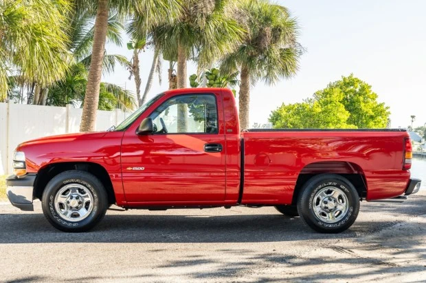 2001 Chevrolet Silverado 1st Gen - Image 3 of 7