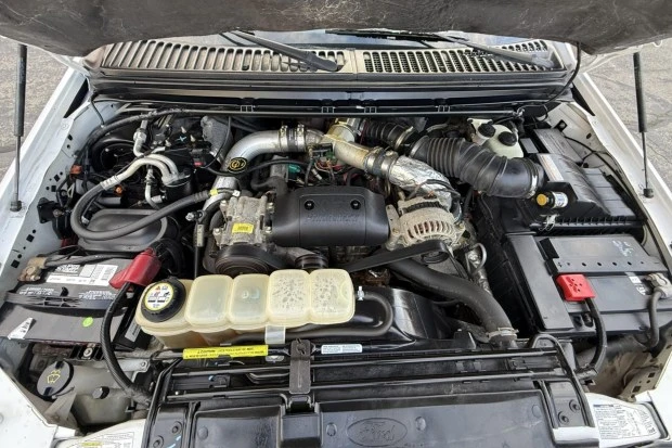 2001 Ford Super Duty 1st Gen - Image 6 of 7
