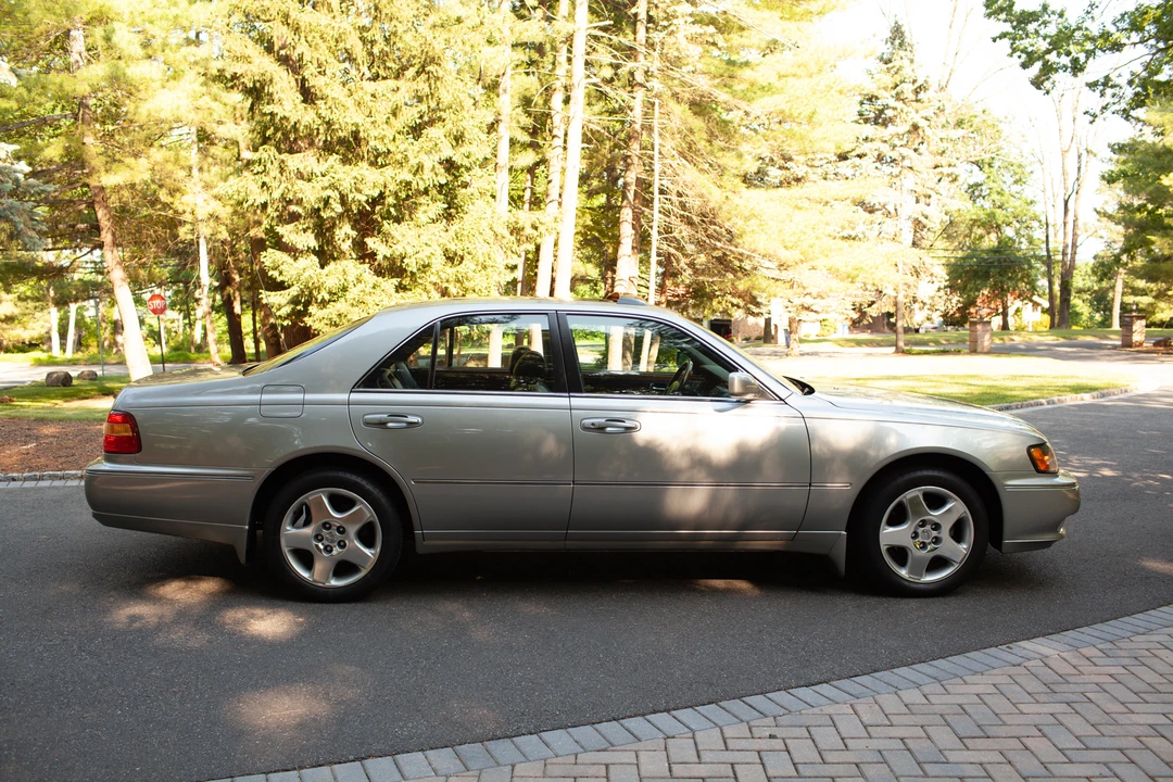 2001 Infiniti Q45 2nd Gen - Image 16 of 31
