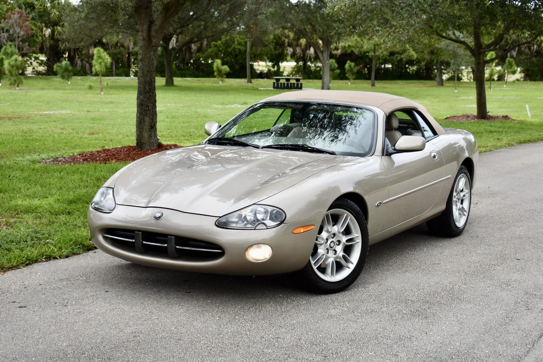 2001 Jaguar X100 XK8 - Image 2 of 31