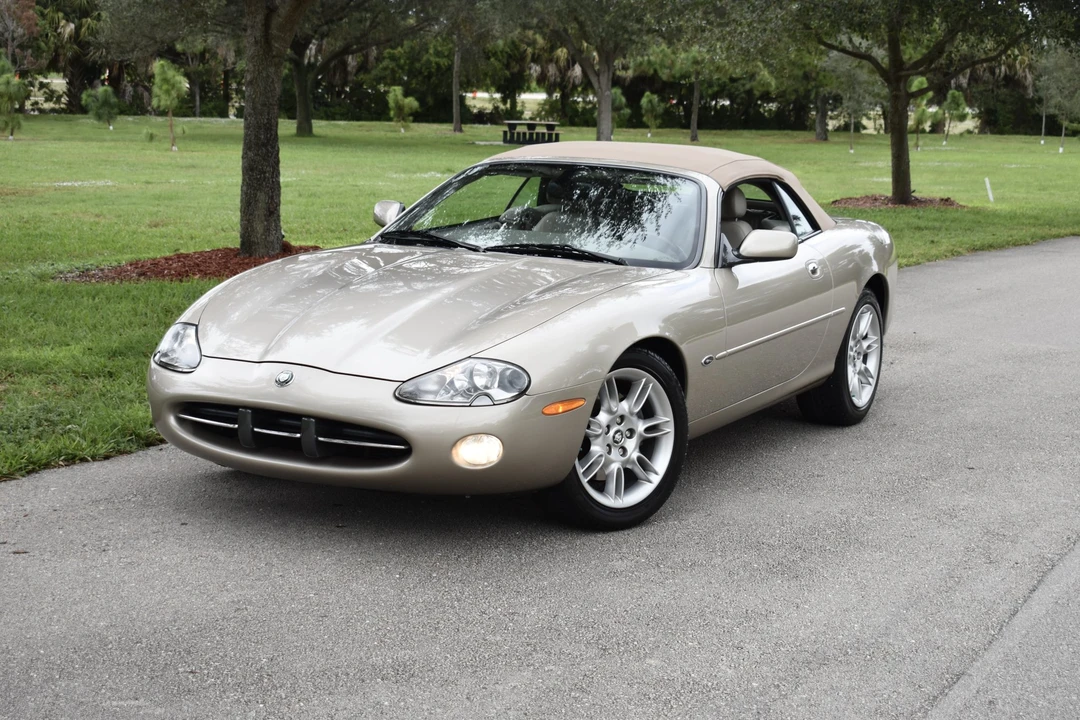 2001 Jaguar X100 XK8 - Image 3 of 31