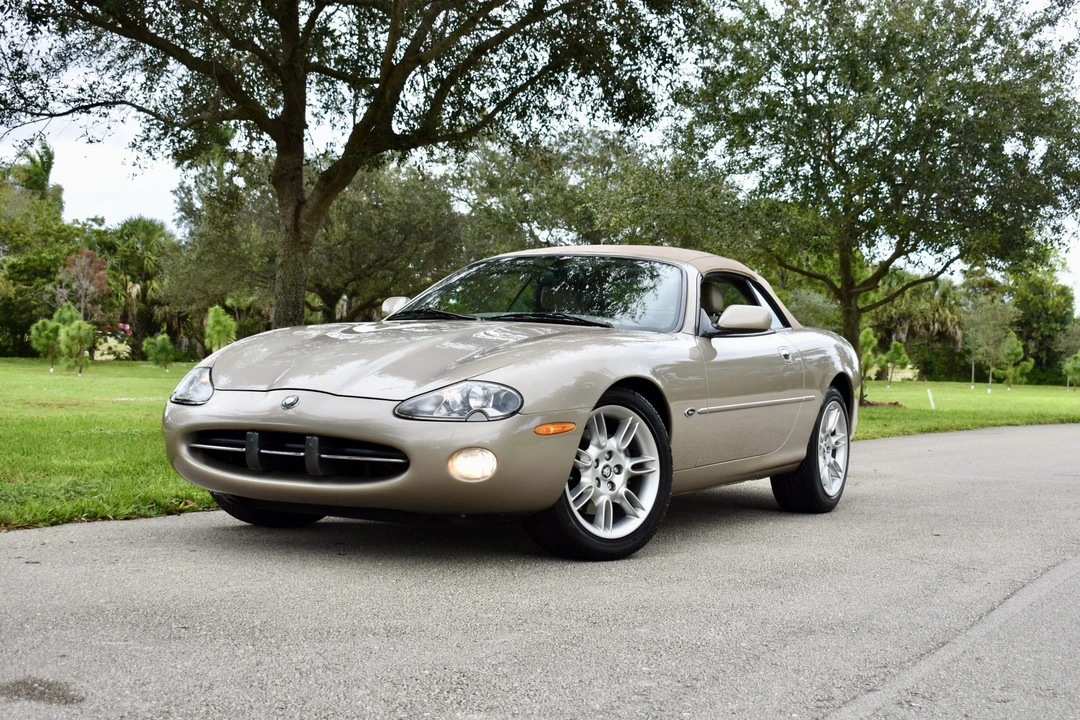 2001 Jaguar X100 XK8 - Image 4 of 31
