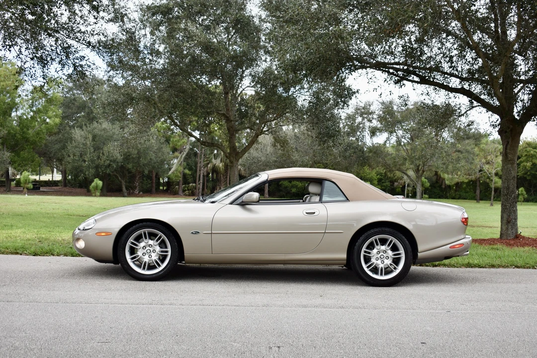 2001 Jaguar X100 XK8 - Image 9 of 31