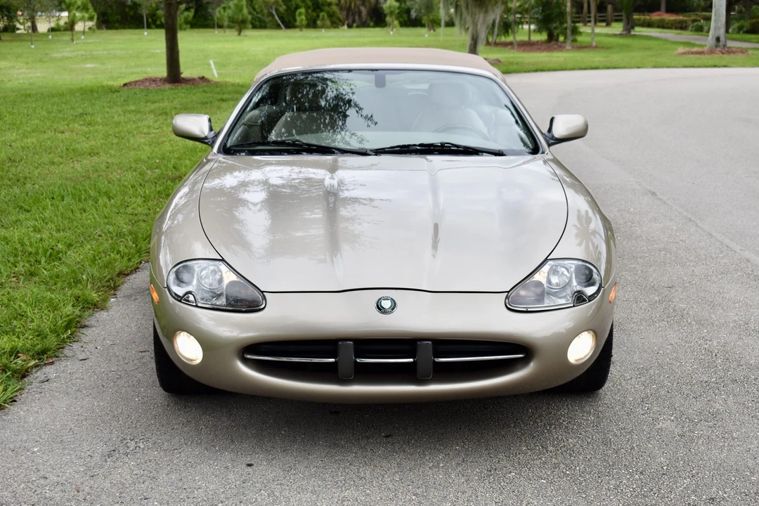 2001 Jaguar X100 XK8 - Image 17 of 31