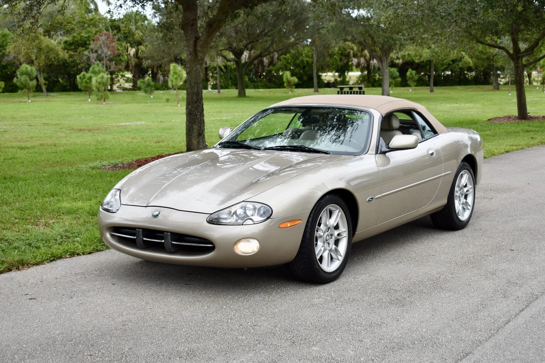 2001 Jaguar X100 XK8 - Image 5 of 31
