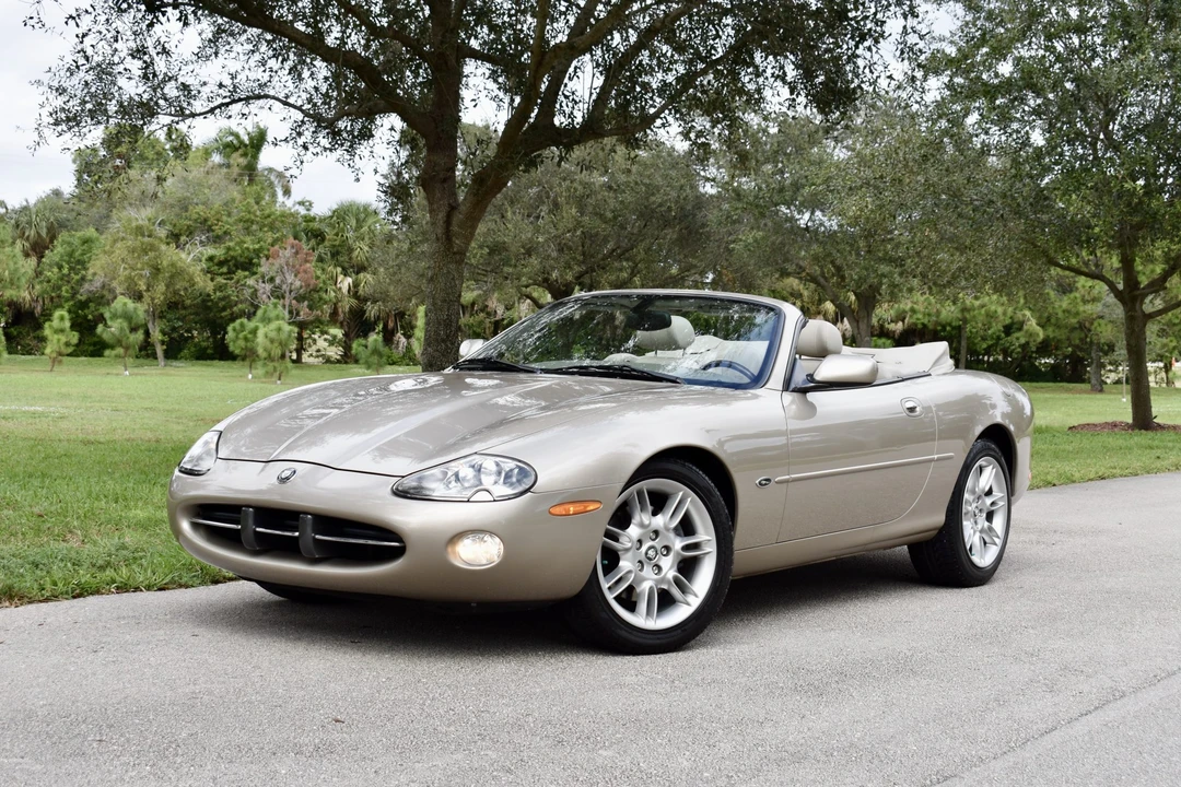 2001 Jaguar X100 XK8 - Image 19 of 31