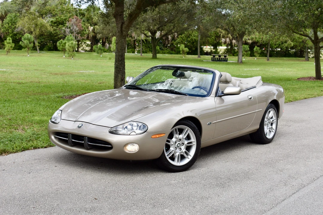 2001 Jaguar X100 XK8 - Image 20 of 31