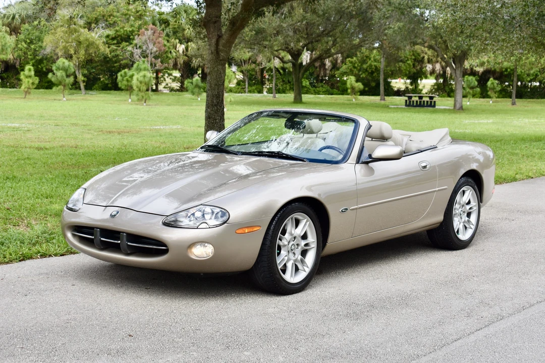 2001 Jaguar X100 XK8 - Image 25 of 31