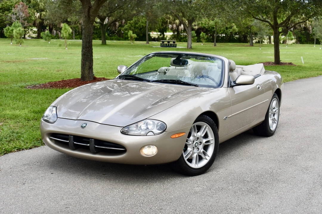 2001 Jaguar X100 XK8 - Image 22 of 31