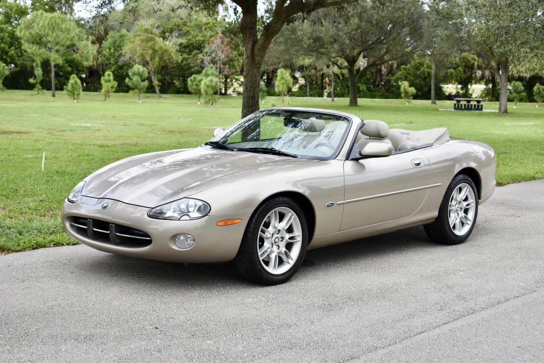 2001 Jaguar X100 XK8 - Image 26 of 31