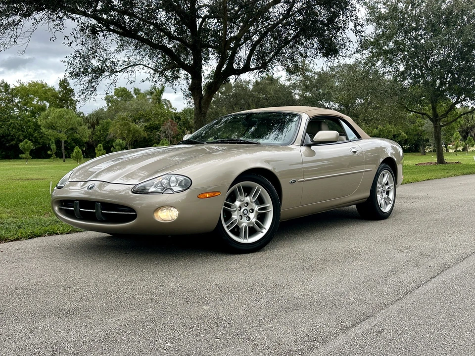 2001 Jaguar X100 XK8 - Image 7 of 31