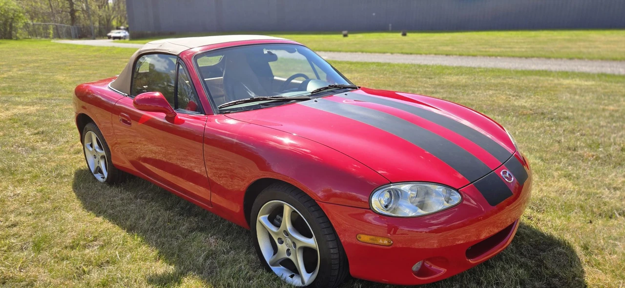 2001 Mazda NB MX-5 Miata - Image 11 of 31