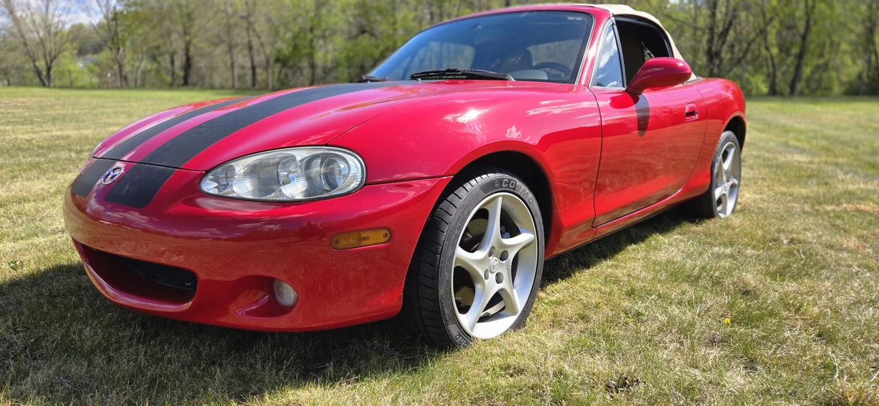 2001 Mazda NB MX-5 Miata - Image 3 of 31