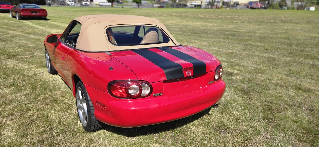 2001 Mazda NB MX-5 Miata - Image 6 of 31
