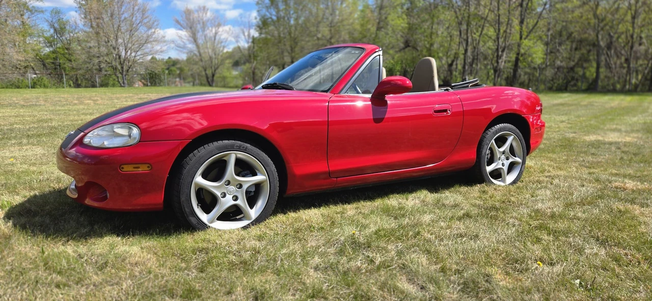 2001 Mazda NB MX-5 Miata - Image 16 of 31