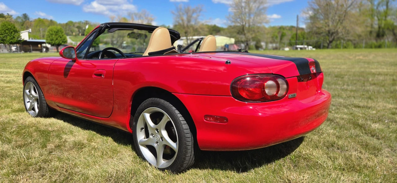 2001 Mazda NB MX-5 Miata - Image 17 of 31