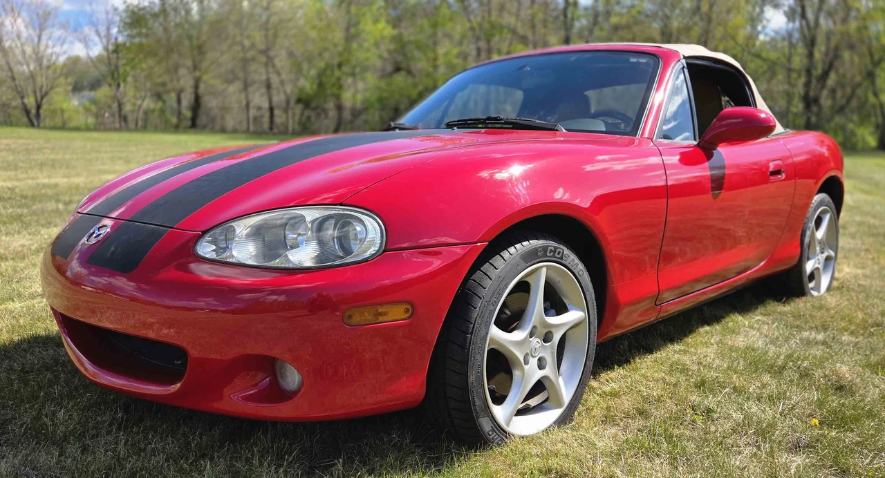 2001 Mazda NB MX-5 Miata - Image 14 of 31